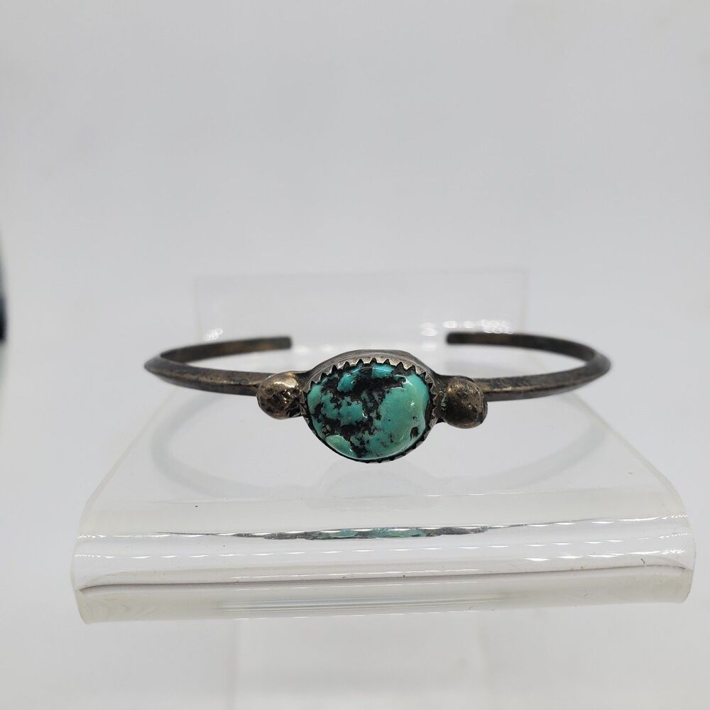 Sterling Silver Cuff with Torquoise or Howlite